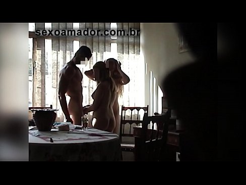❤️ Els amics sexuals conviden un home gegant i un trio amb ell Vídeo de merda al porno ca.tradeis.top ❌️