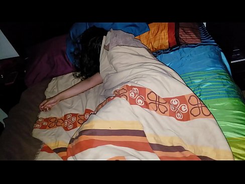 ❤️ El fillastre renya la seva jove madrastra mentre dorm. Vídeo de merda al porno ca.tradeis.top ❌️